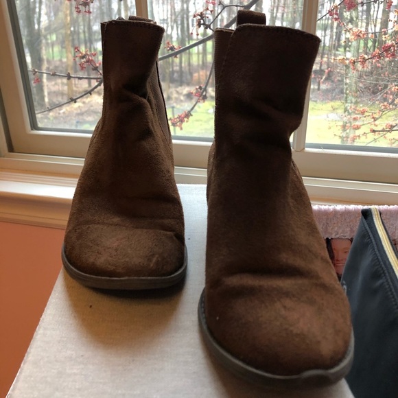 Brown Chelsea Ankle Boots - Picture 5 of 8